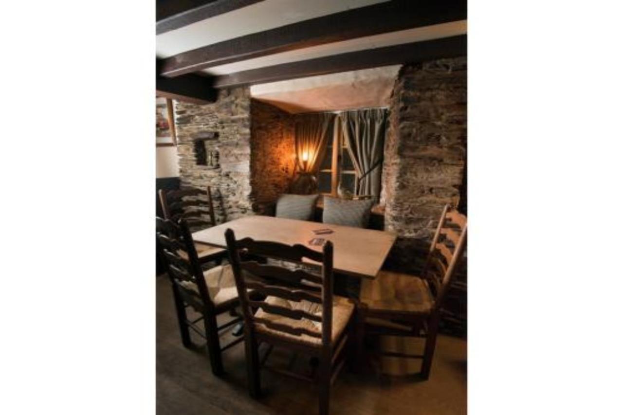 The Dolphin Inn Kingsbridge  Exteriör bild